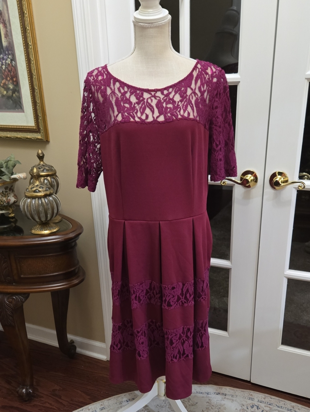 Julian Taylor Lace Yoke & Sleeve Midi Dress Mulberry Pleated Skirt Size 16 EUC